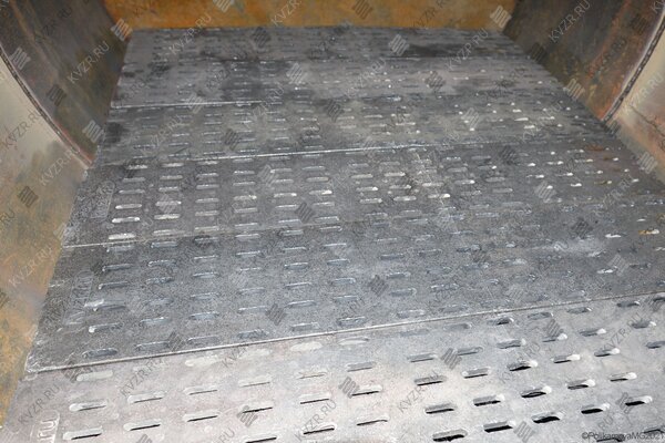 Колосниковая топка парогенератора на угле 300 кг 130 С